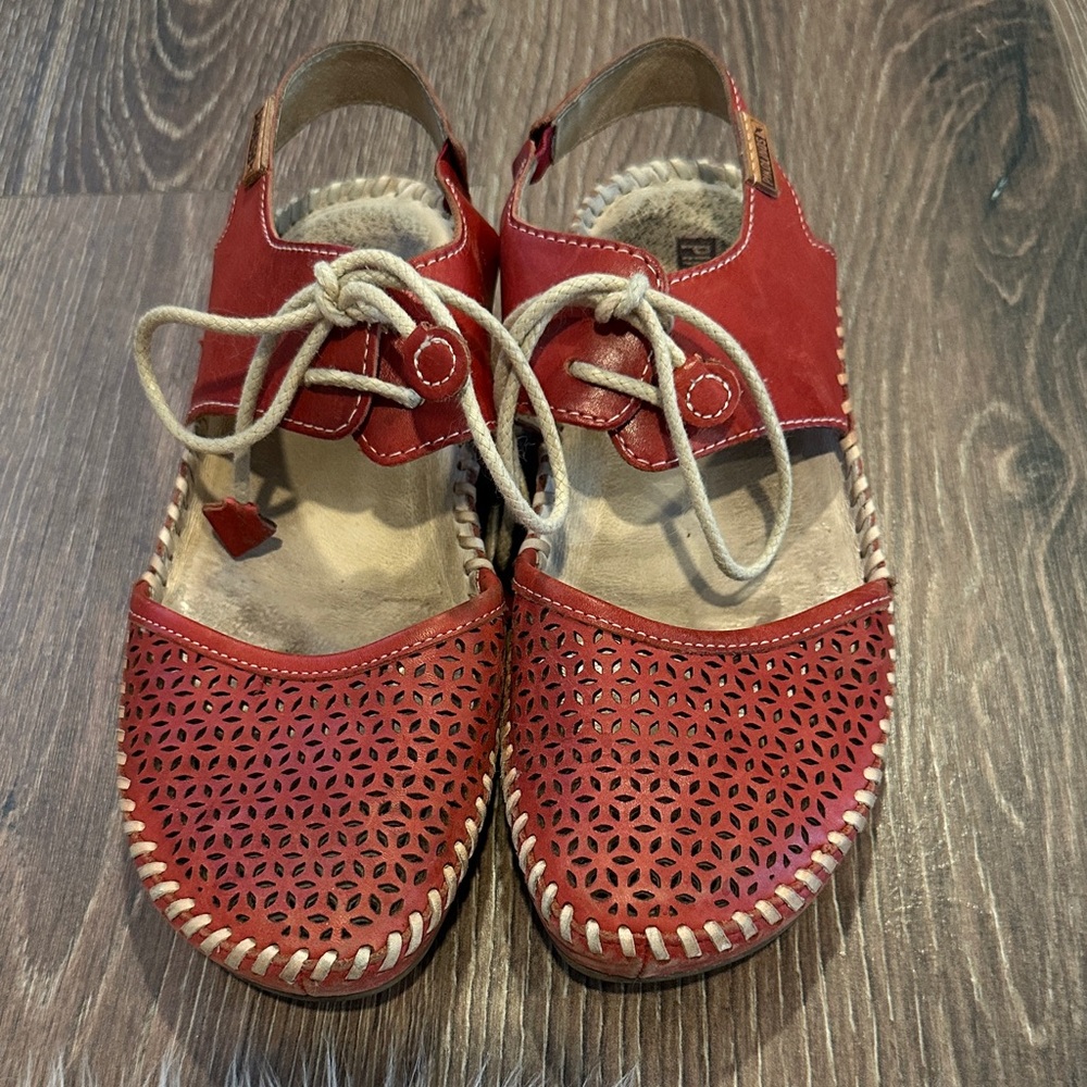 PIKOLINOS Red Leather Lace-Up Flats